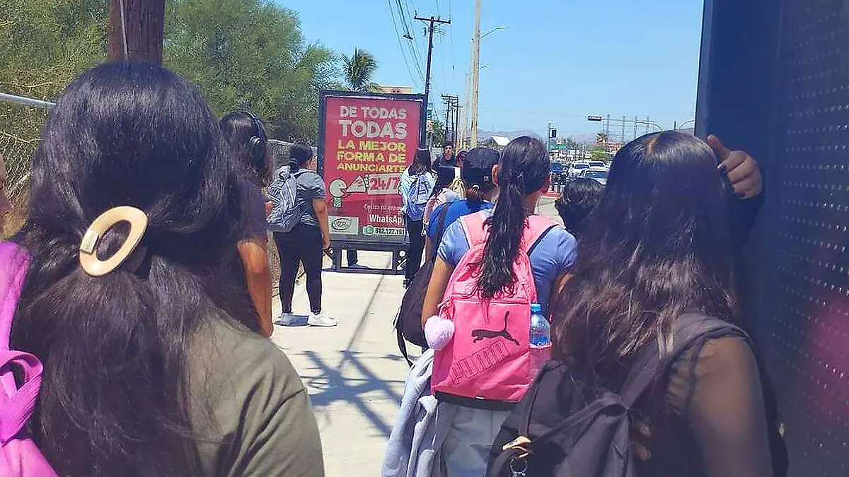 estudiantes calor espera camion